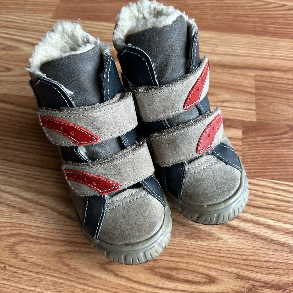 Cozy Kids' Boots with Red and Gray Straps